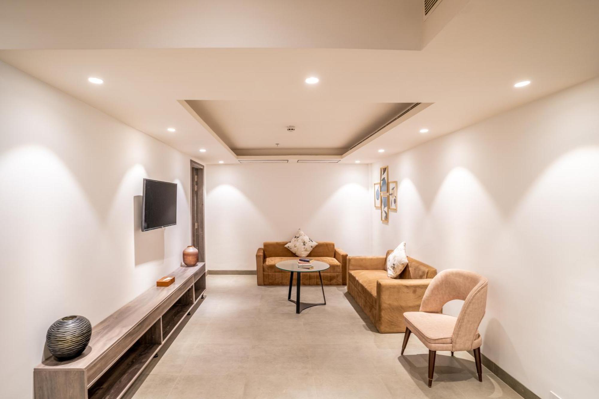 Juesta Residences - Aipl Joy Street, Гургаон Екстериор снимка