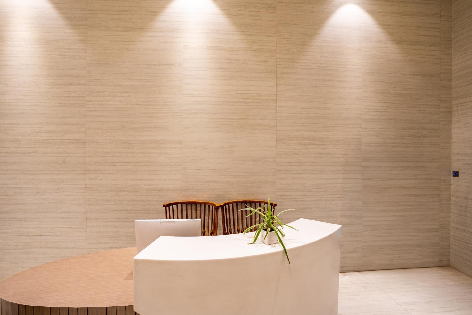 Juesta Residences - Aipl Joy Street, Гургаон Екстериор снимка