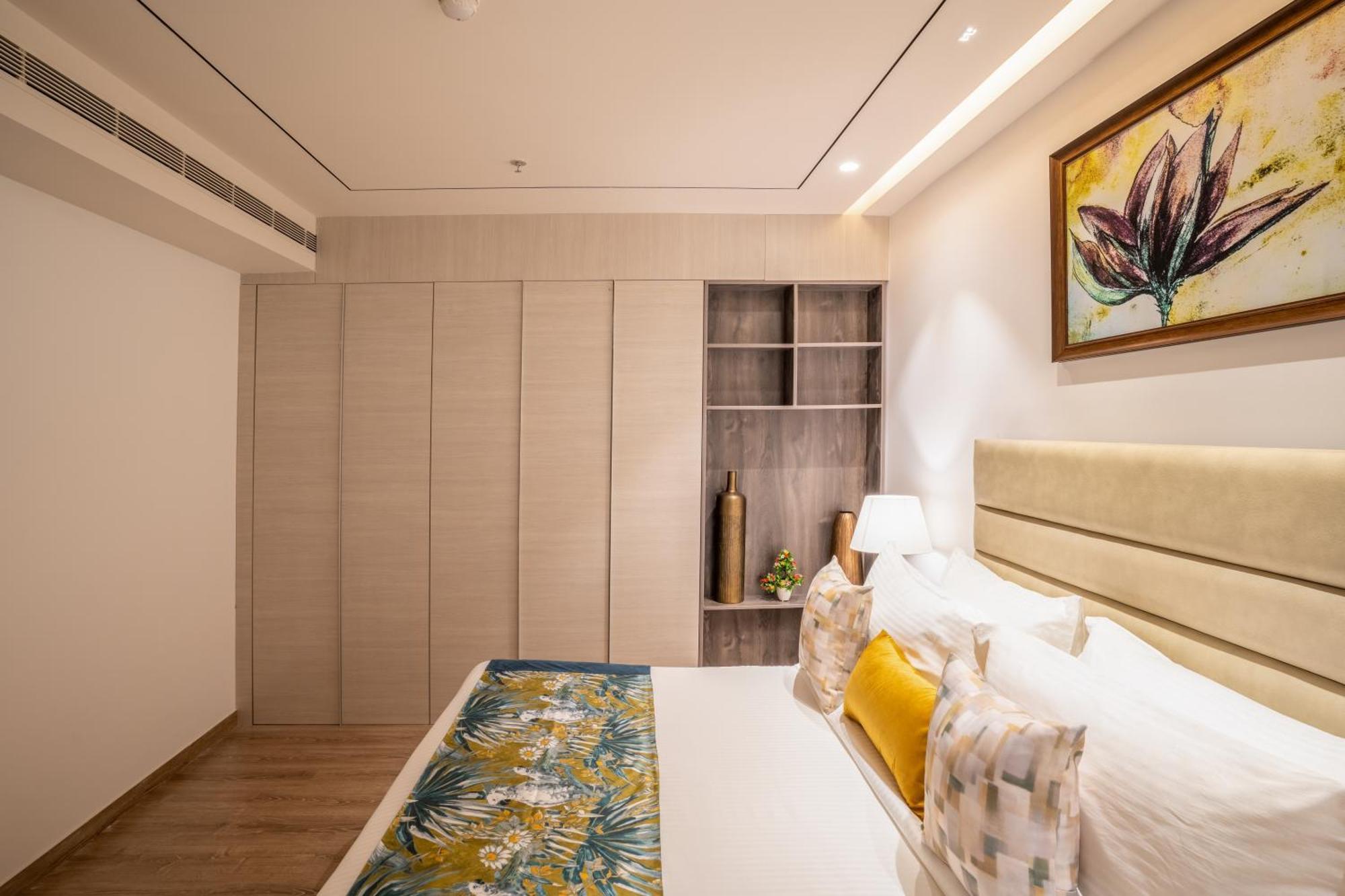 Juesta Residences - Aipl Joy Street, Гургаон Екстериор снимка