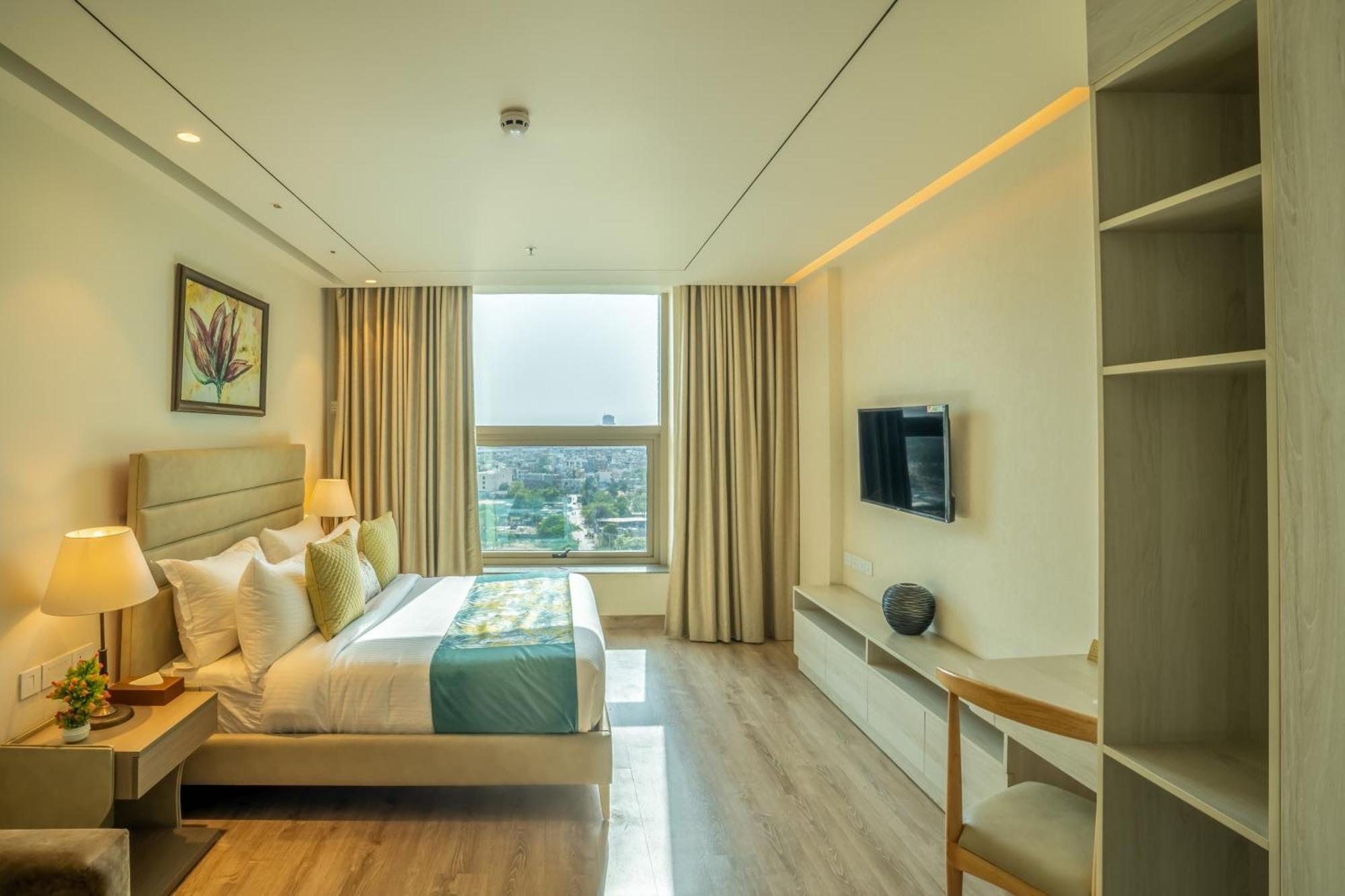 Juesta Residences - Aipl Joy Street, Гургаон Екстериор снимка