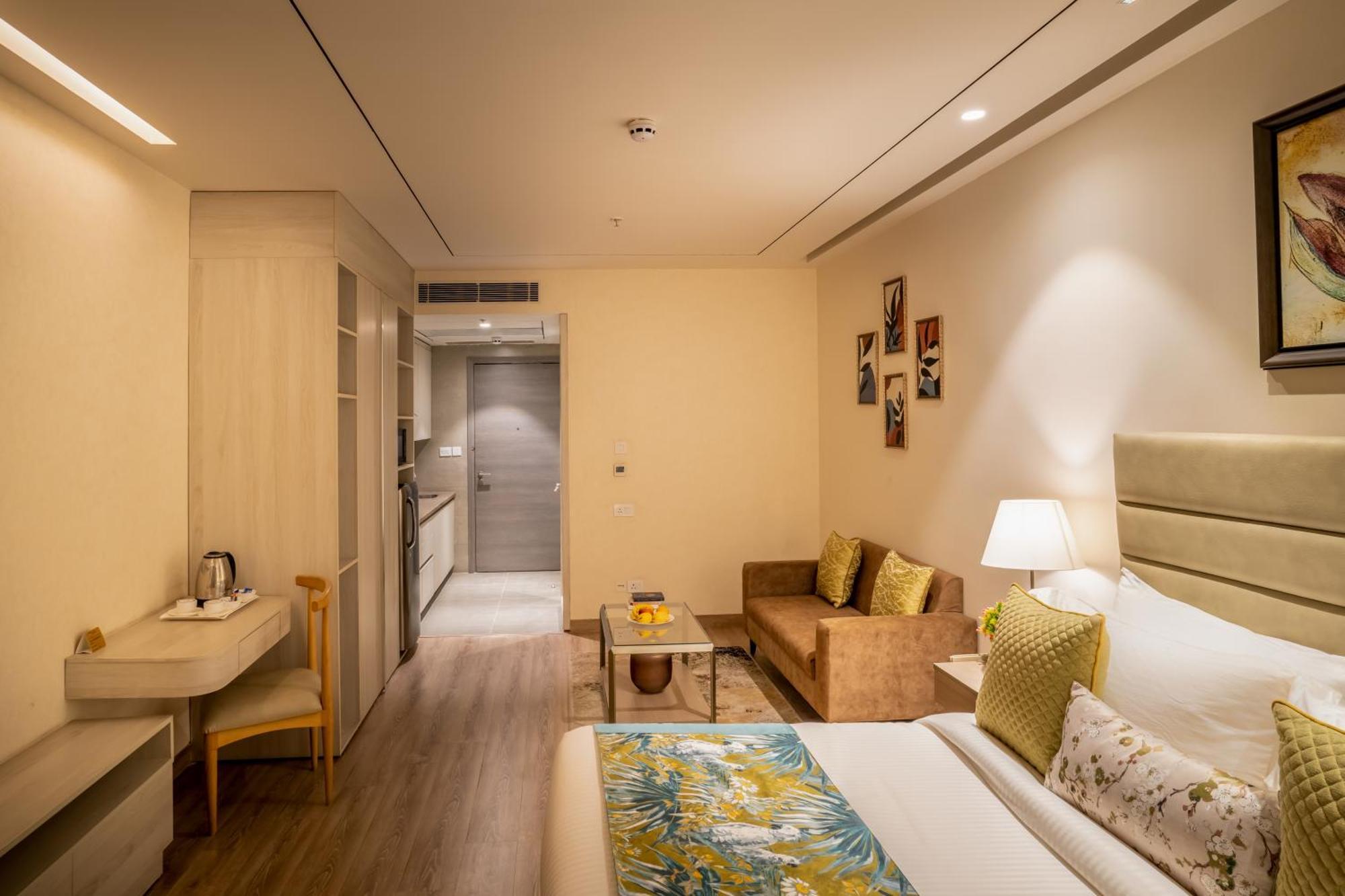 Juesta Residences - Aipl Joy Street, Гургаон Екстериор снимка