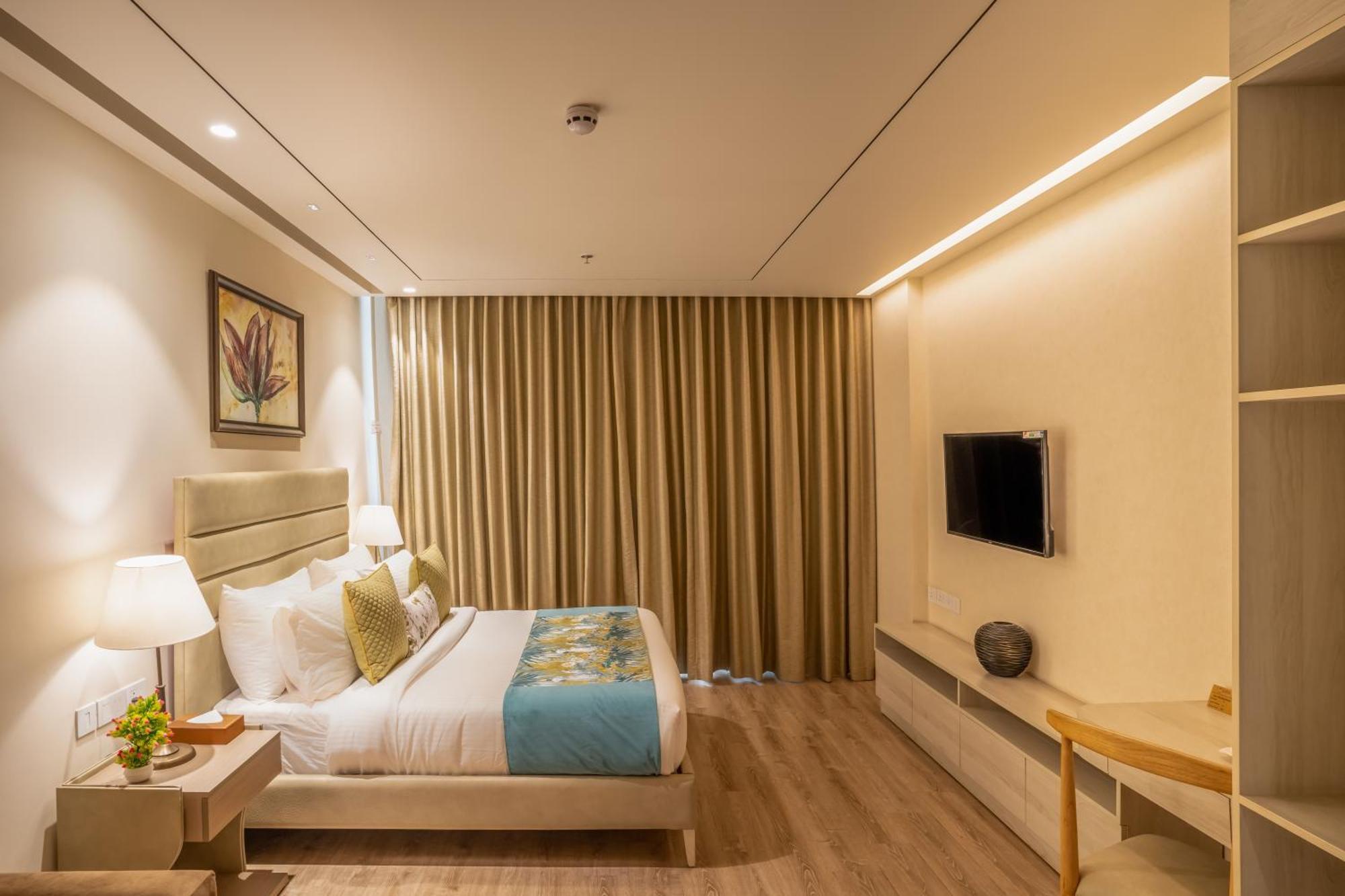 Juesta Residences - Aipl Joy Street, Гургаон Екстериор снимка